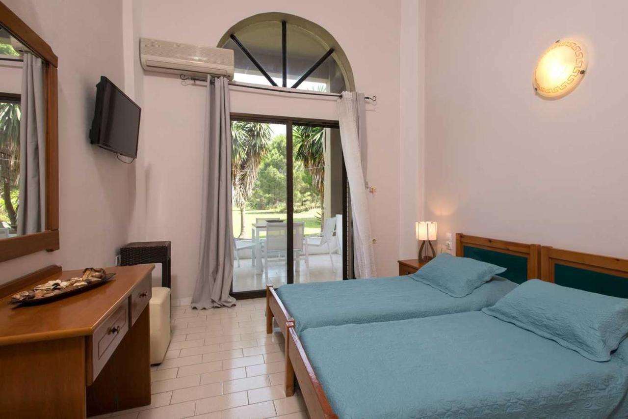 Bristol * Roda (Corfu)